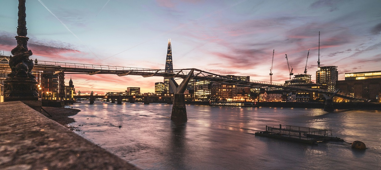 Sunset over river Thames from Thames path 